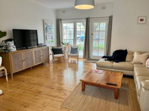 Six Kings - The very best location, Adelaide